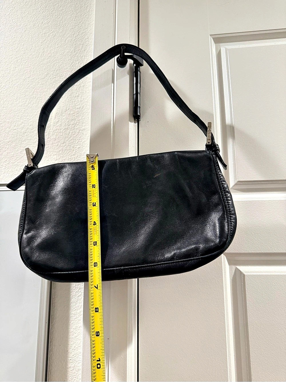 Fendi Black Leather Shoulder Bag - Picture 7 of 7